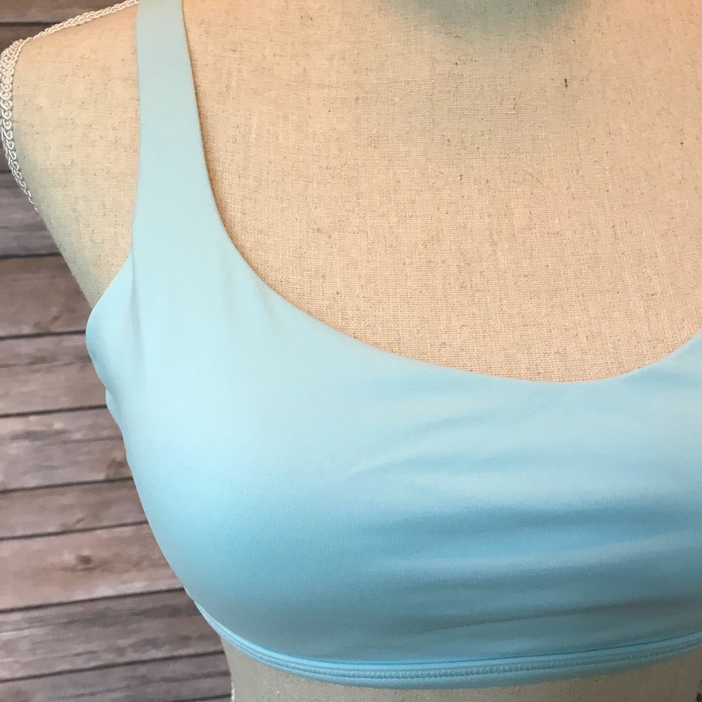 NWT LIGHT BLUE LULULEMON FREE TO BE BRA WILD glow - Picture 3 of 8